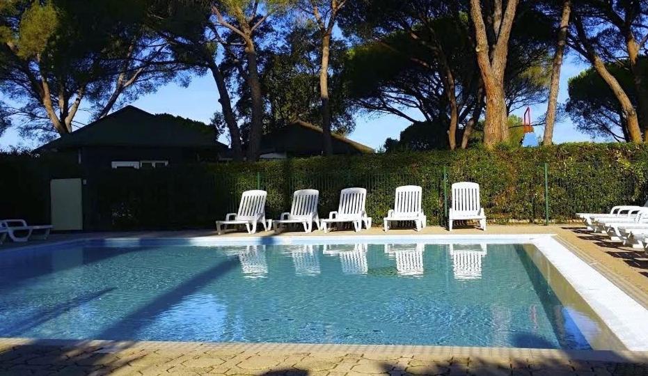 Charmant 2 Pieces Au Coeur Des Golfs De Saint Raphael エクステリア 写真